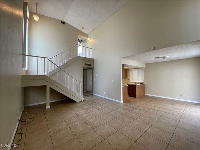 2807 Beaconfalls Way, Las Vegas, NV 89142