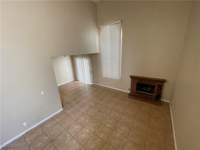 2807 Beaconfalls Way, Las Vegas, NV 89142