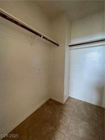 2807 Beaconfalls Way, Las Vegas, NV 89142