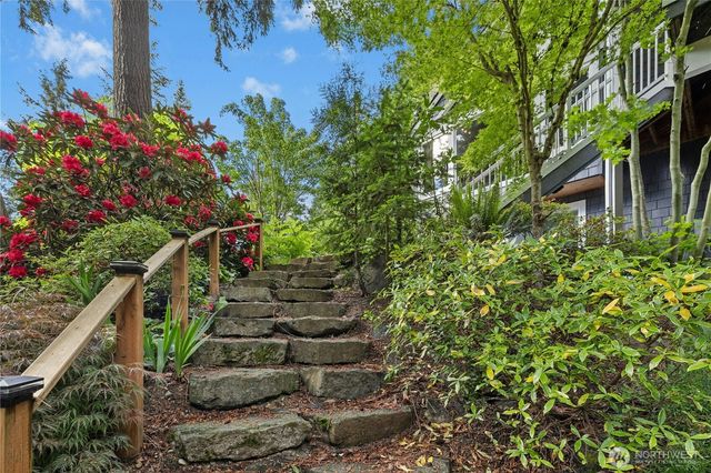 11750 73rd Place NE, Kirkland, WA 98034