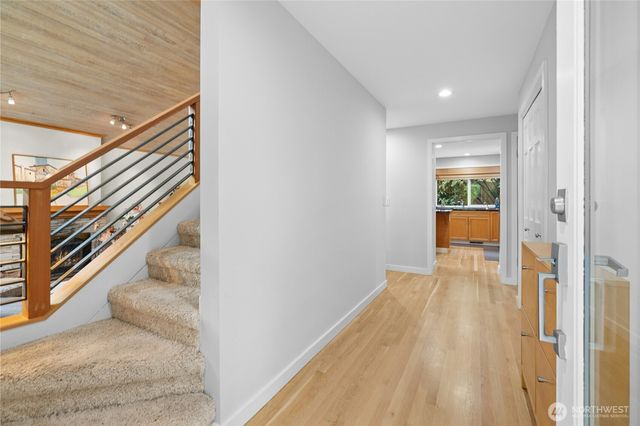 11750 73rd Place NE, Kirkland, WA 98034
