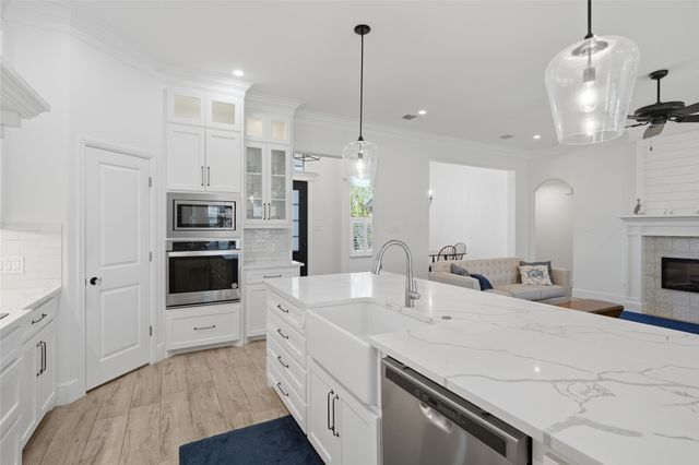 6609 Westover Drive, Granbury, TX 76049