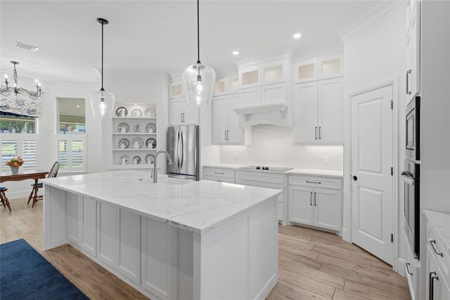 6609 Westover Drive, Granbury, TX 76049