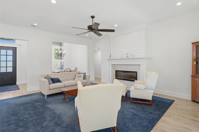 6609 Westover Drive, Granbury, TX 76049