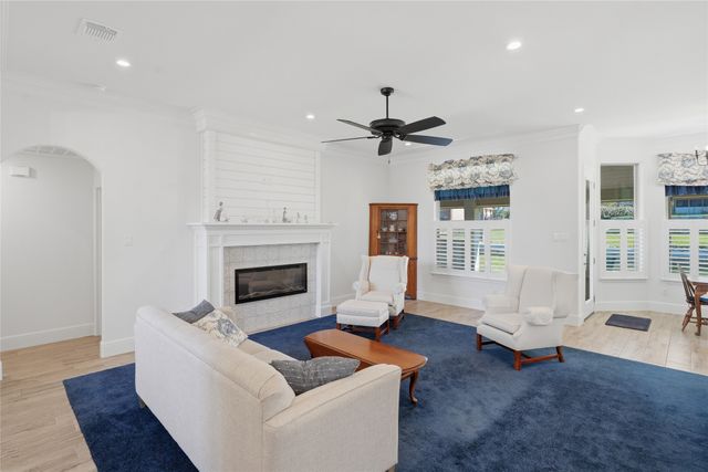 6609 Westover Drive, Granbury, TX 76049