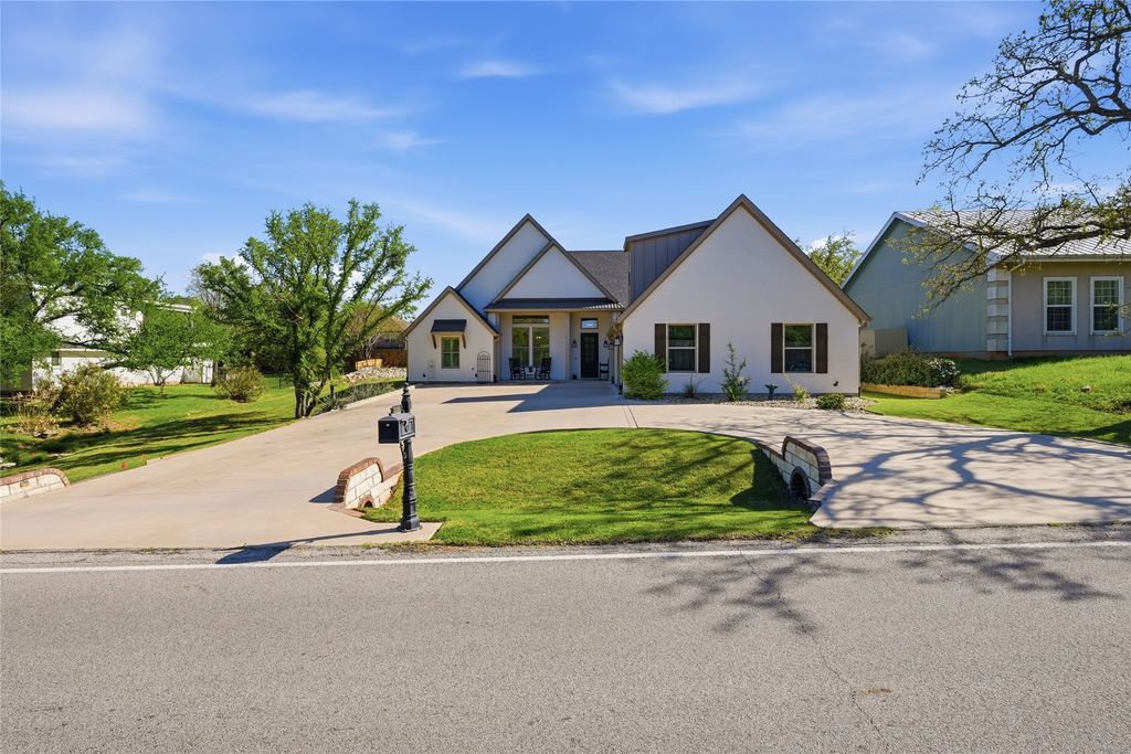 6609 Westover Drive, Granbury, TX 76049