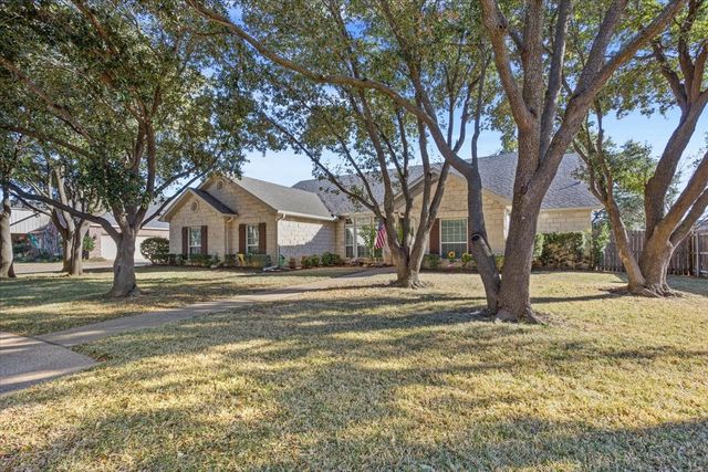 5620 Landsdown Drive, Waco, TX 76708