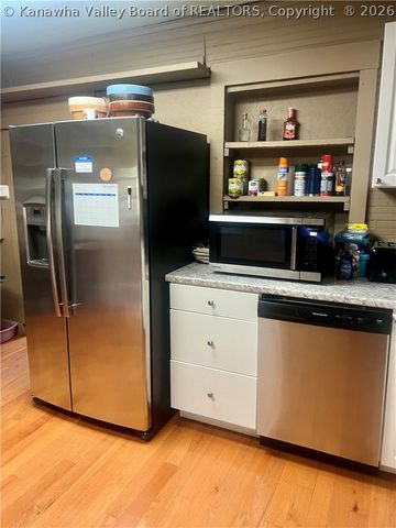 956 Windell Ridge Road, Ripley, WV 25271