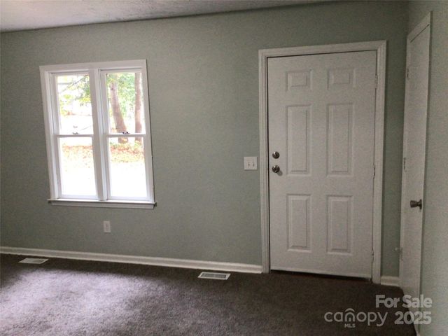 2610 Tablerock Road, Lenoir, NC 28645
