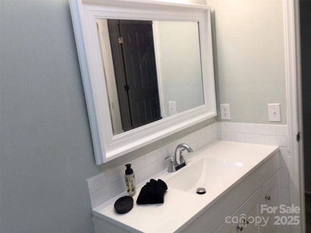 2610 Tablerock Road, Lenoir, NC 28645