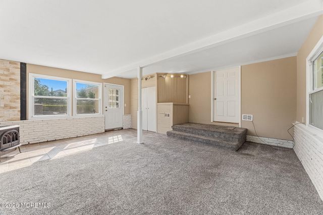 6 Meadowbrook Drive, Howell, NJ 07731