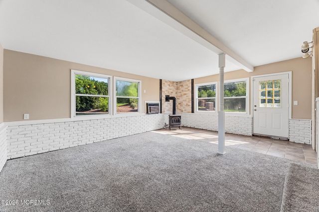 6 Meadowbrook Drive, Howell, NJ 07731