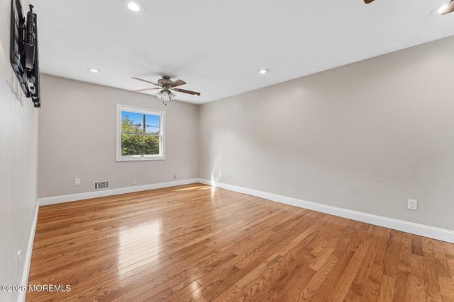 6 Meadowbrook Drive, Howell, NJ 07731