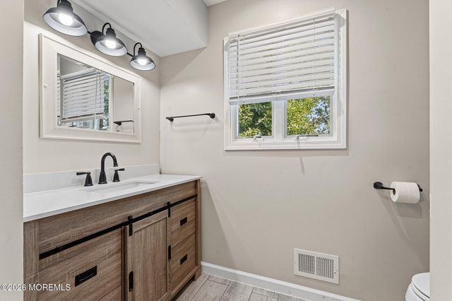 6 Meadowbrook Drive, Howell, NJ 07731