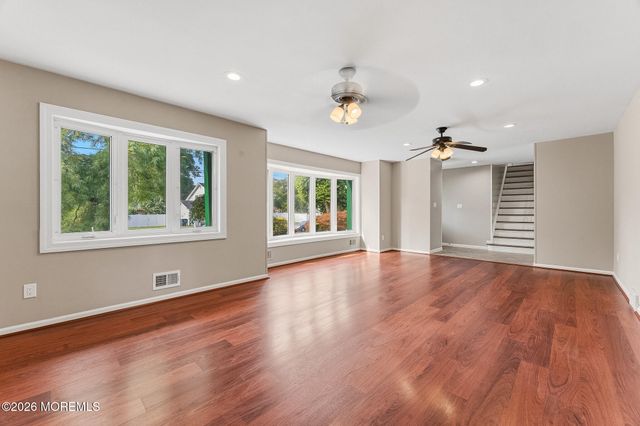 6 Meadowbrook Drive, Howell, NJ 07731