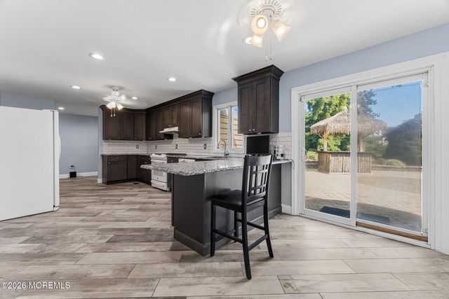 6 Meadowbrook Drive, Howell, NJ 07731