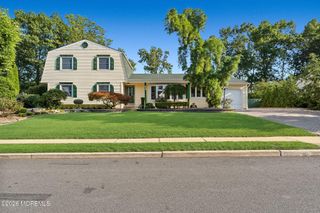 6 Meadowbrook Drive, Howell, NJ 07731