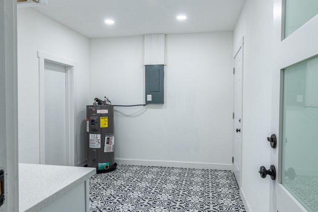 590 45TH STREET, Sarasota, FL 34234