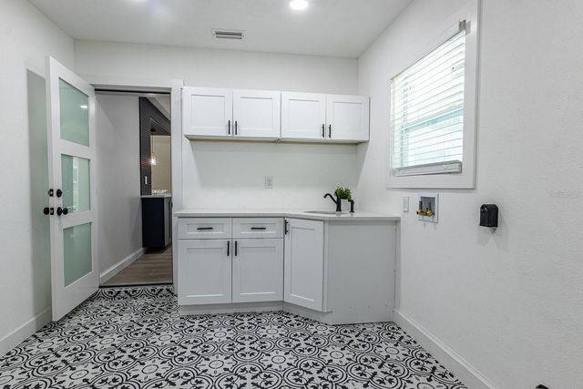 590 45TH STREET, Sarasota, FL 34234