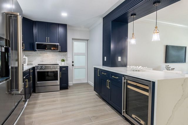 590 45TH STREET, Sarasota, FL 34234