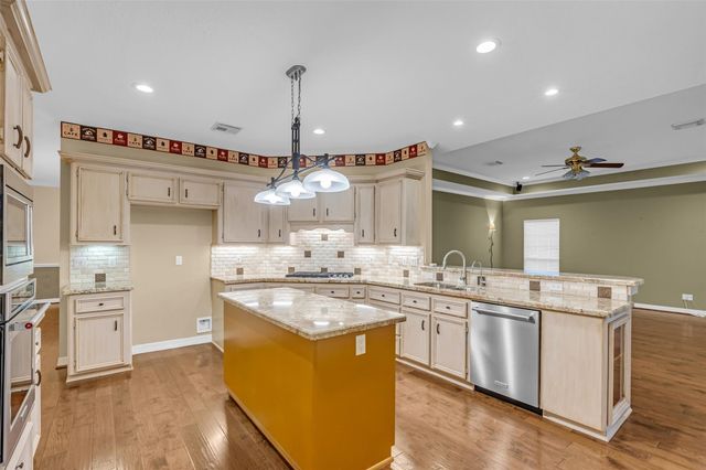 3931 Bolivia Drive, Pasadena, TX 77504