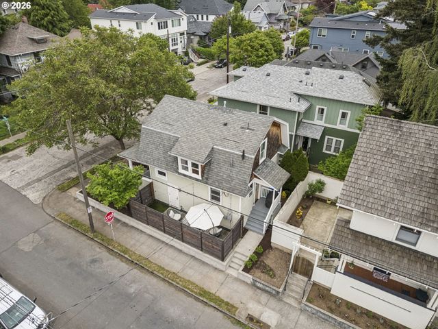 3504 Se ALDER St, Portland, OR 97214