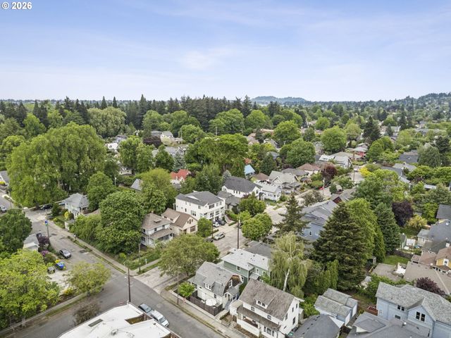 3504 Se ALDER St, Portland, OR 97214