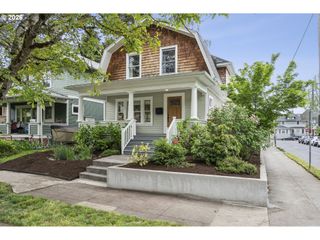 3504 Se ALDER St, Portland, OR 97214