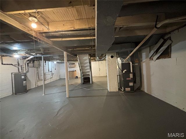 9758 Diamond Drive, Riverview, MO 63137