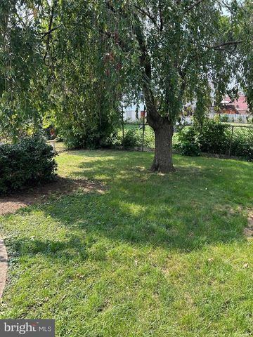 583 COLUMBIA AVE, Sinking Spring, PA 19608