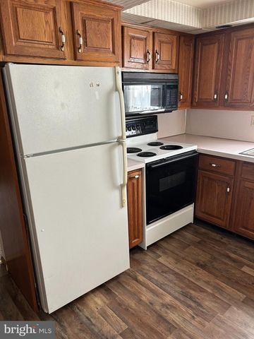 583 COLUMBIA AVE, Sinking Spring, PA 19608