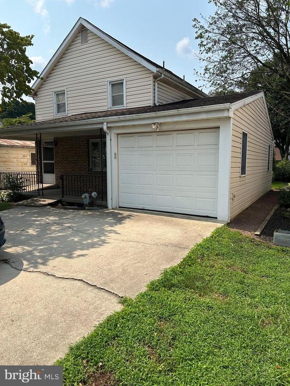 583 COLUMBIA AVE, Sinking Spring, PA 19608