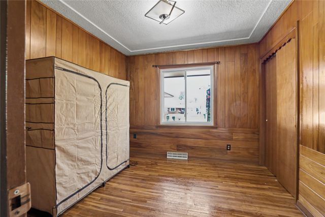 7402 Oak Brook Drive, Urbandale, IA 00000