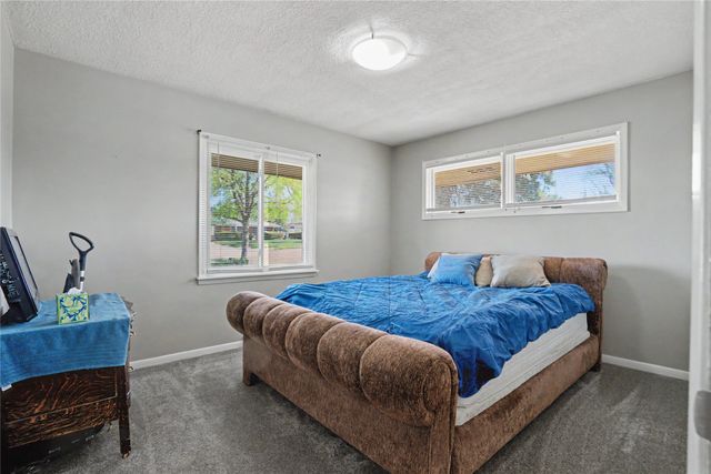 7402 Oak Brook Drive, Urbandale, IA 00000