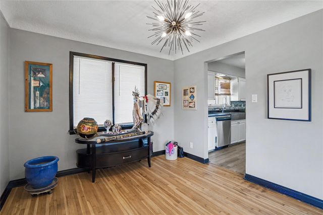 7402 Oak Brook Drive, Urbandale, IA 00000