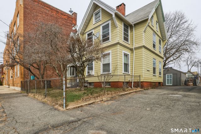 784 Howard Avenue 2nd Floor, Bridgeport, CT 06605
