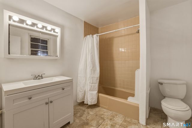 784 Howard Avenue 2nd Floor, Bridgeport, CT 06605