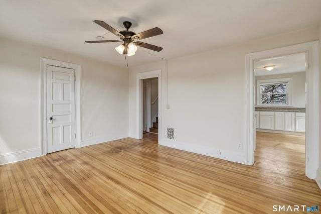 784 Howard Avenue 2nd Floor, Bridgeport, CT 06605
