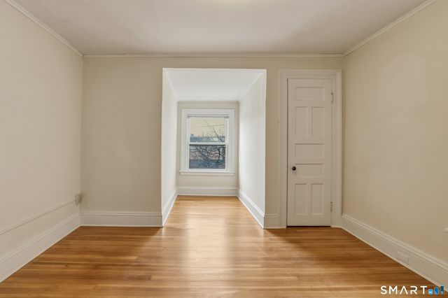 784 Howard Avenue 2nd Floor, Bridgeport, CT 06605