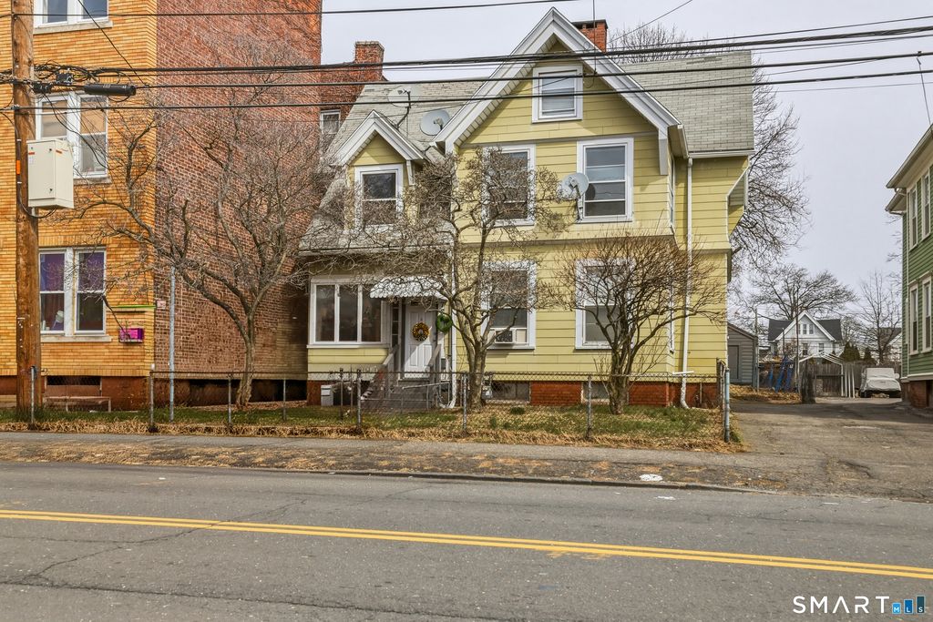 784 Howard Avenue 2nd Floor, Bridgeport, CT 06605