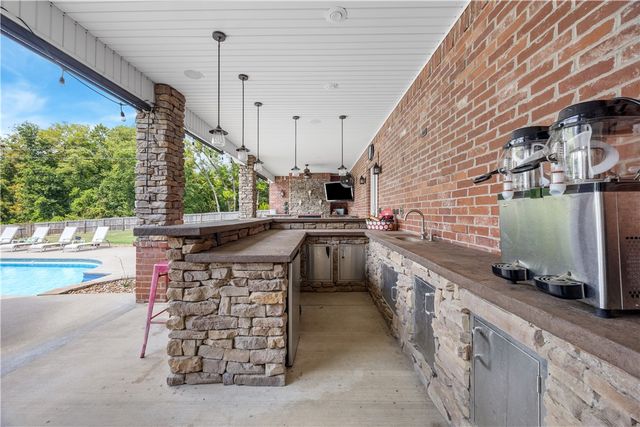 3262 Sagely Lane, Springdale, AR 72764