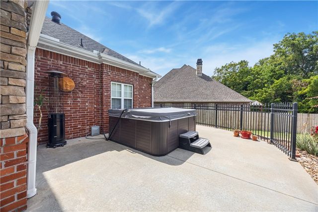 3262 Sagely Lane, Springdale, AR 72764