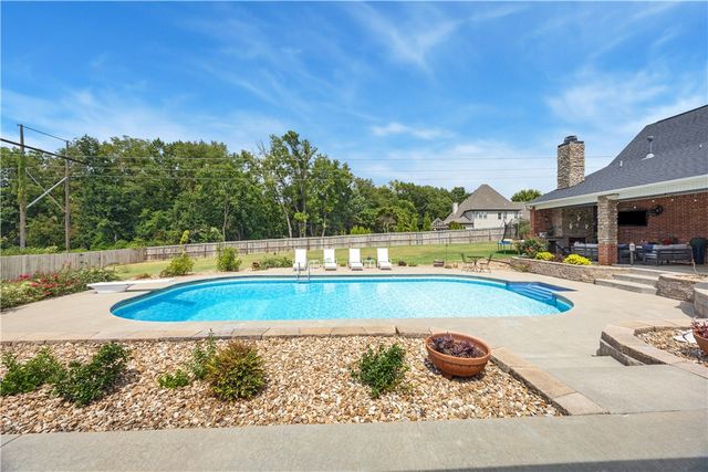 3262 Sagely Lane, Springdale, AR 72764