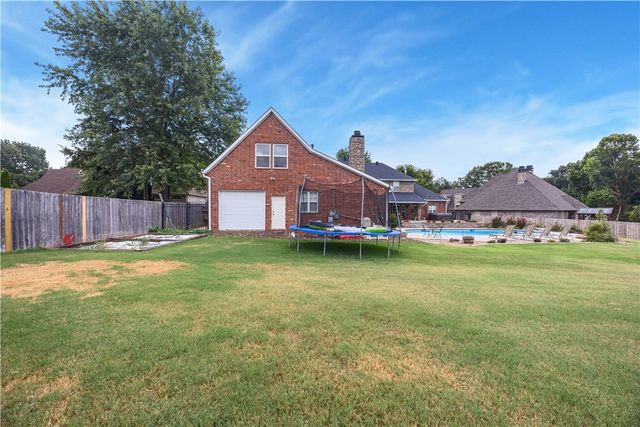 3262 Sagely Lane, Springdale, AR 72764
