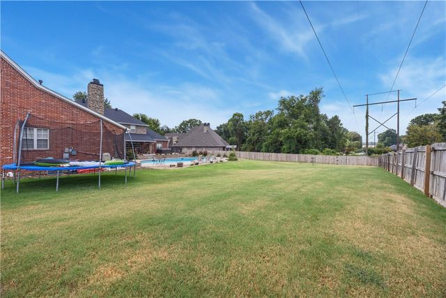 3262 Sagely Lane, Springdale, AR 72764
