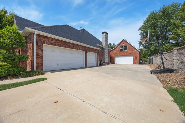 3262 Sagely Lane, Springdale, AR 72764