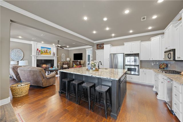 3262 Sagely Lane, Springdale, AR 72764