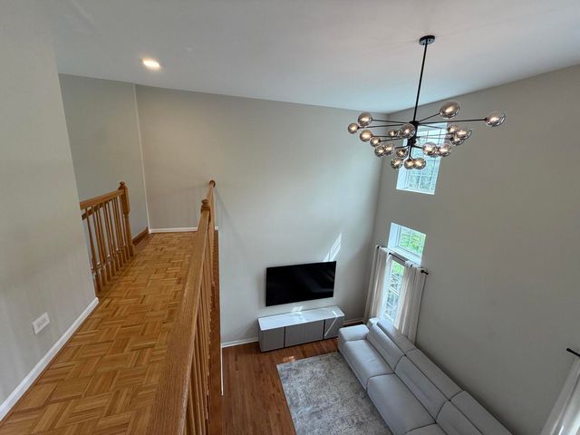 305 Bloomfield Court, Vernon Hills, IL 60061