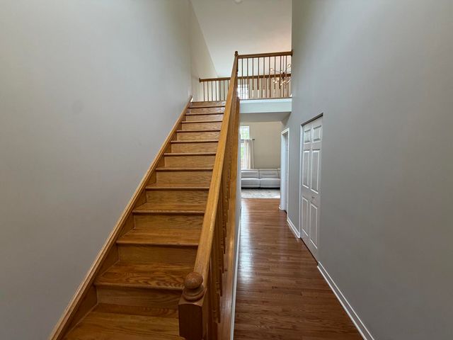305 Bloomfield Court, Vernon Hills, IL 60061
