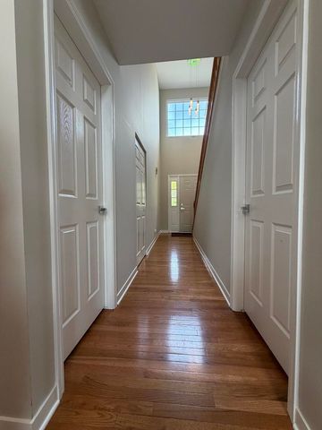 305 Bloomfield Court, Vernon Hills, IL 60061